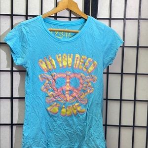 Lyric Nation “ All You Need Is Love” T-shirt Sz M